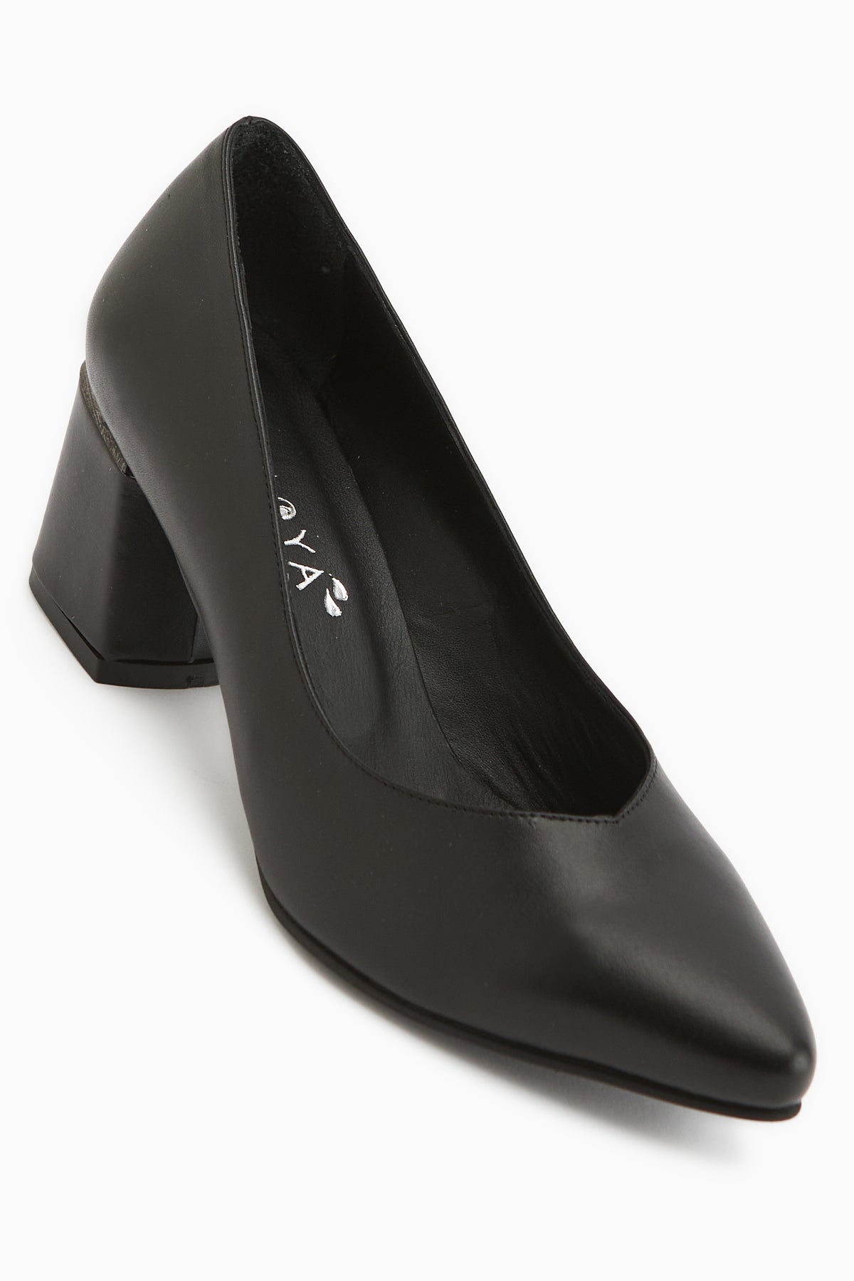 Ferida Hakiki Deri Siyah Kalın Topuklu Kadın Ayakkabı