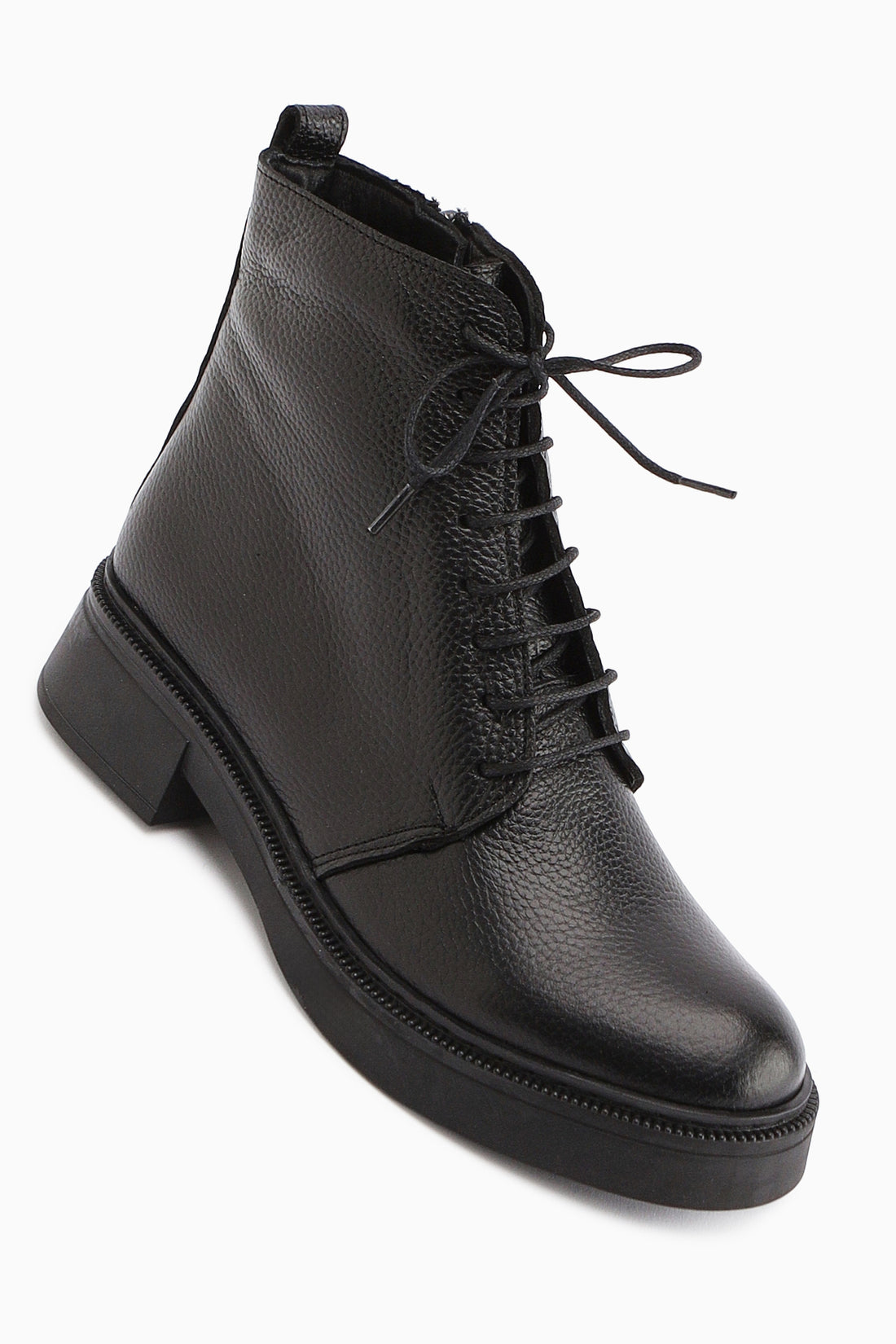 Karol Hakiki Deri Siyah Bağcıklı Kadın Bot