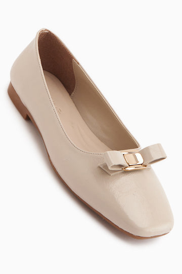 Darin Bej Fiyonk Detaylı Küt Burun Babet