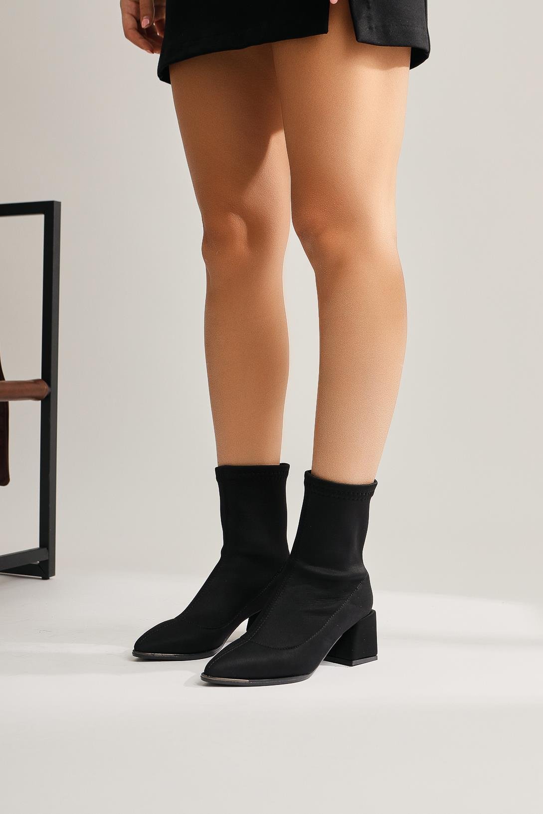 Anas Siyah Sivri Burunlu Dalgıç Kumaş Bot