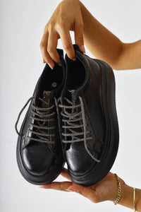 Shake Siyah Taş Detaylı Sneakers (Parlak Bağcık Hediyeli)