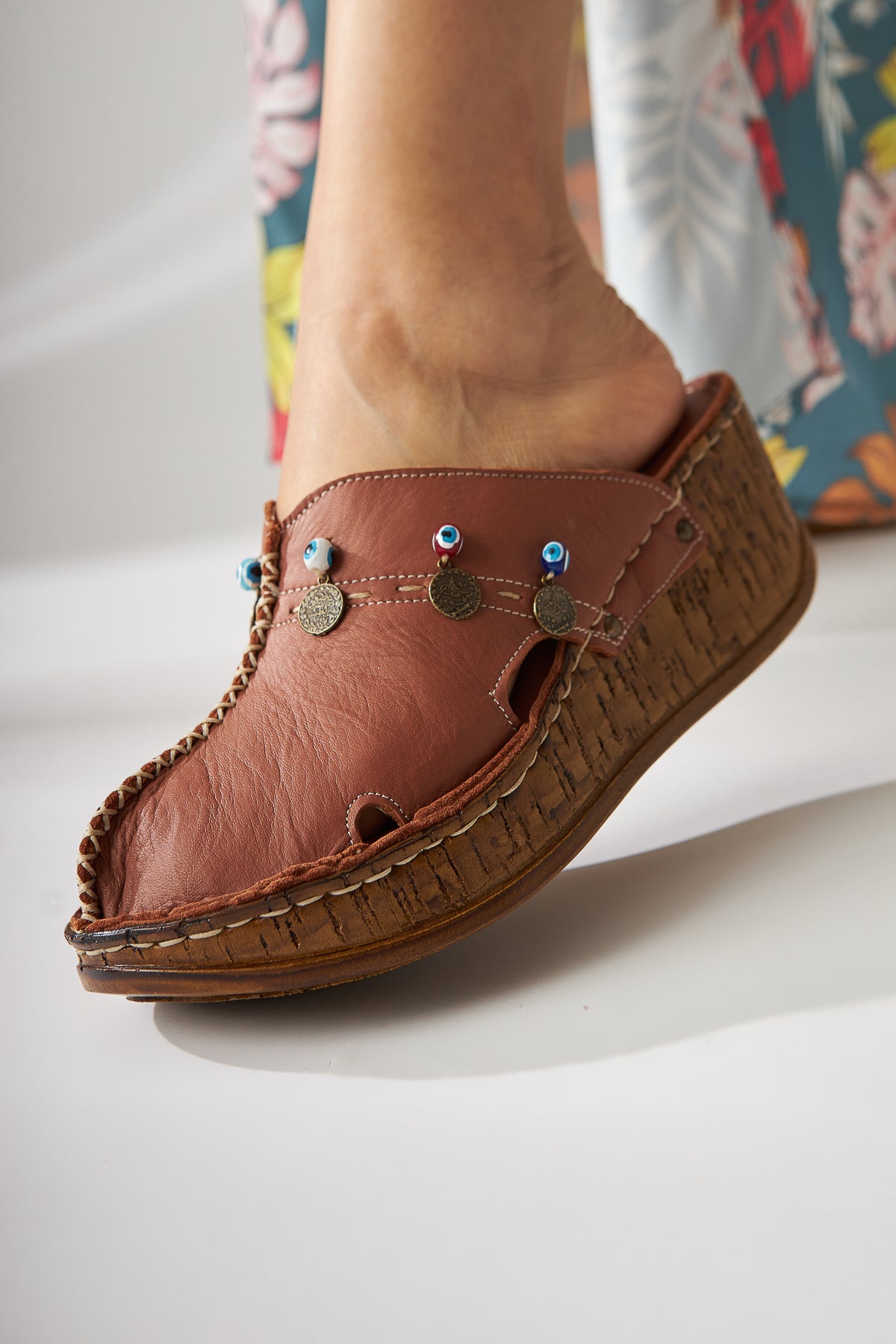 lily_Sa出品！ Hakiki Deri Annika Lacivert Antik Detaylı Dolgu Sabo Terlik – Limoya