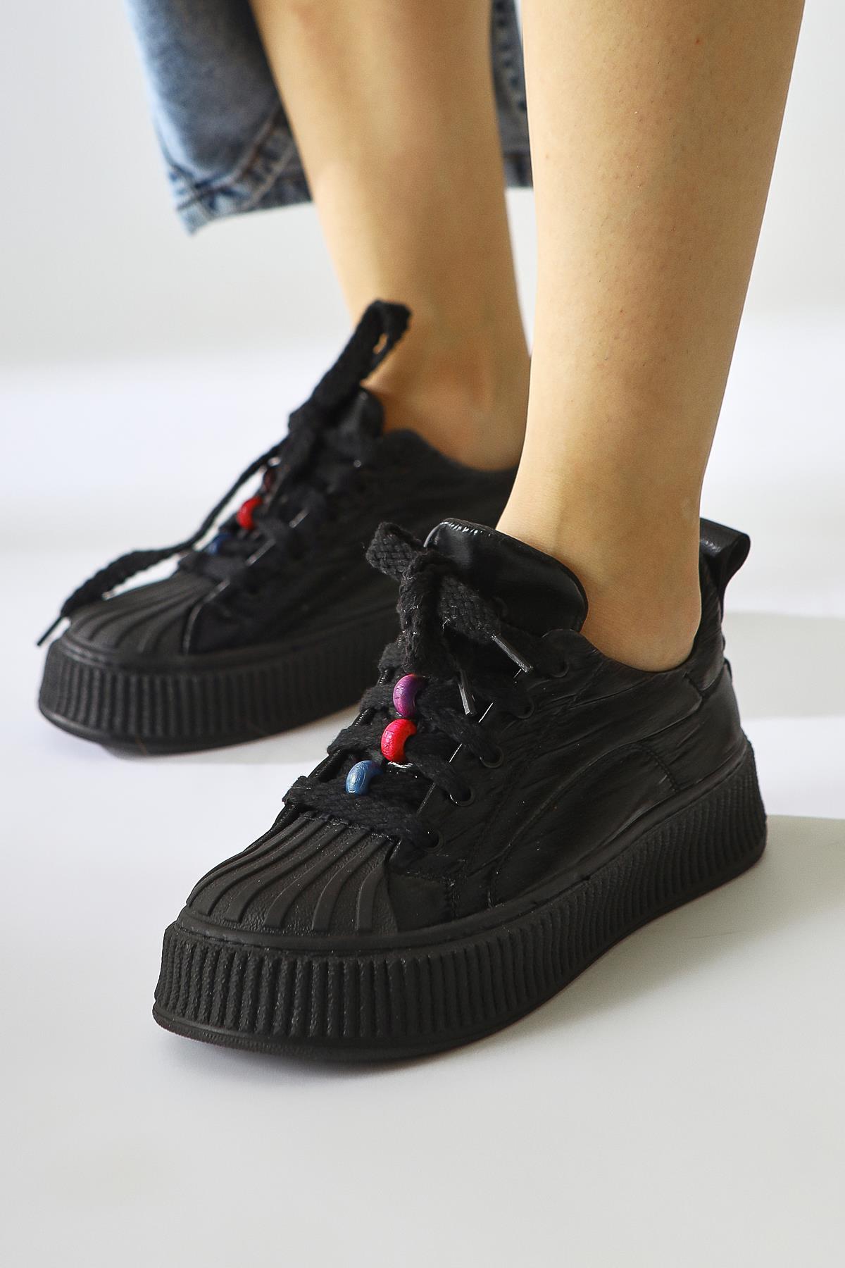 Chinda Siyah Paraşüt Kumaş Boncuk Detaylı Snakers