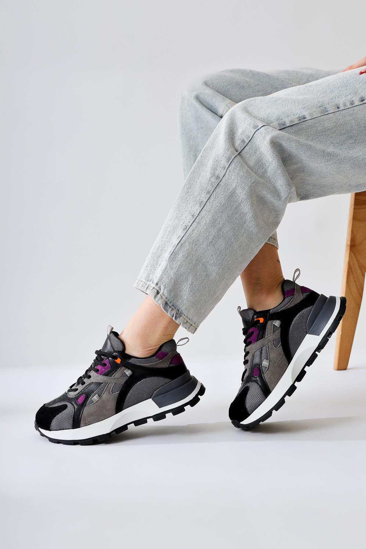 Siska Siyah Süet Bağcıklı Yüksek Taban Sneakers