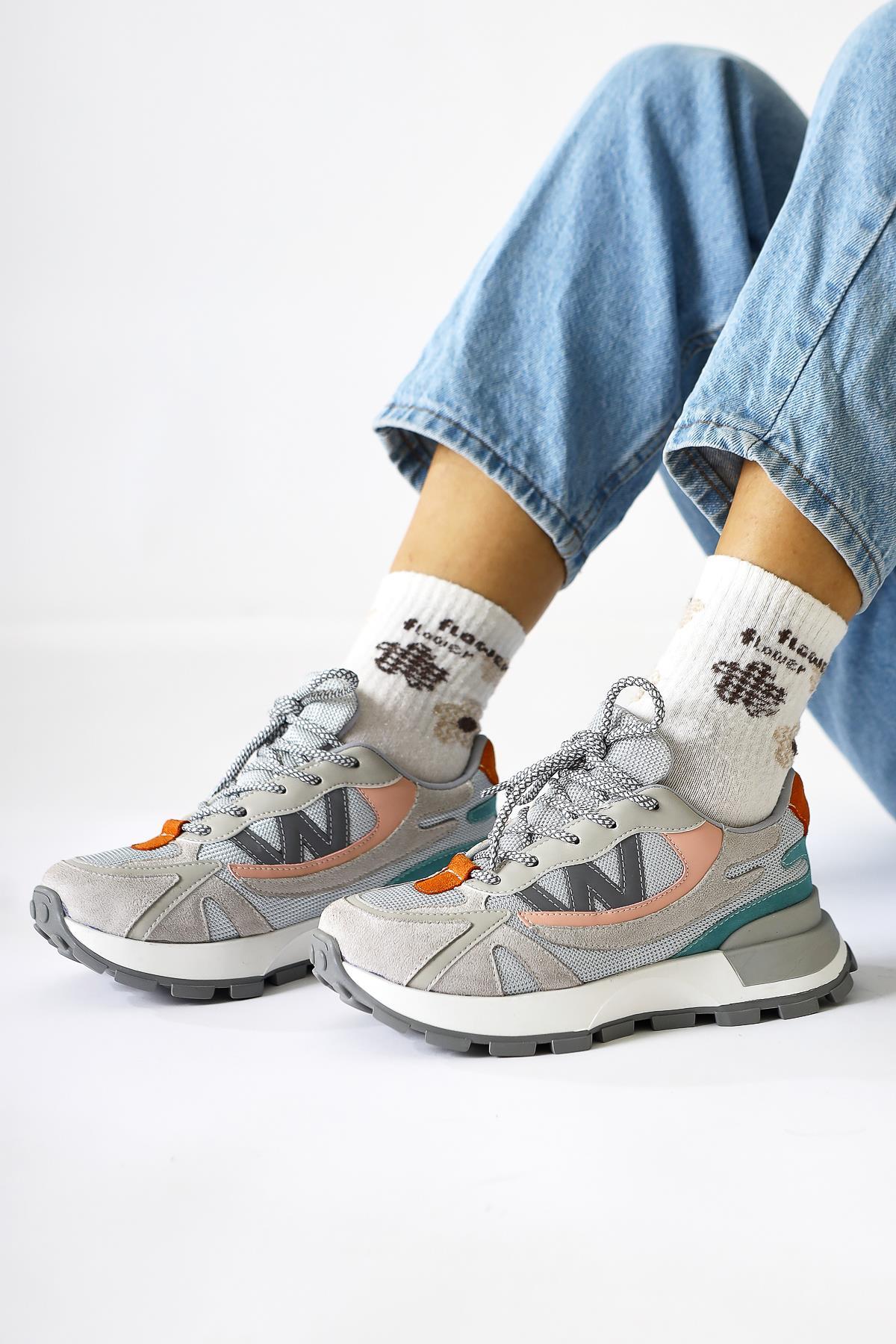 Bach Gri Süet Tekstil Detaylı Bağcıklı Kadın Sneakers