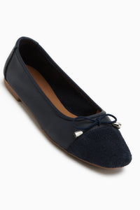 Anjela Hakiki Deri Lacivert Fiyonk Detaylı Kadın Babet Ayakkabı