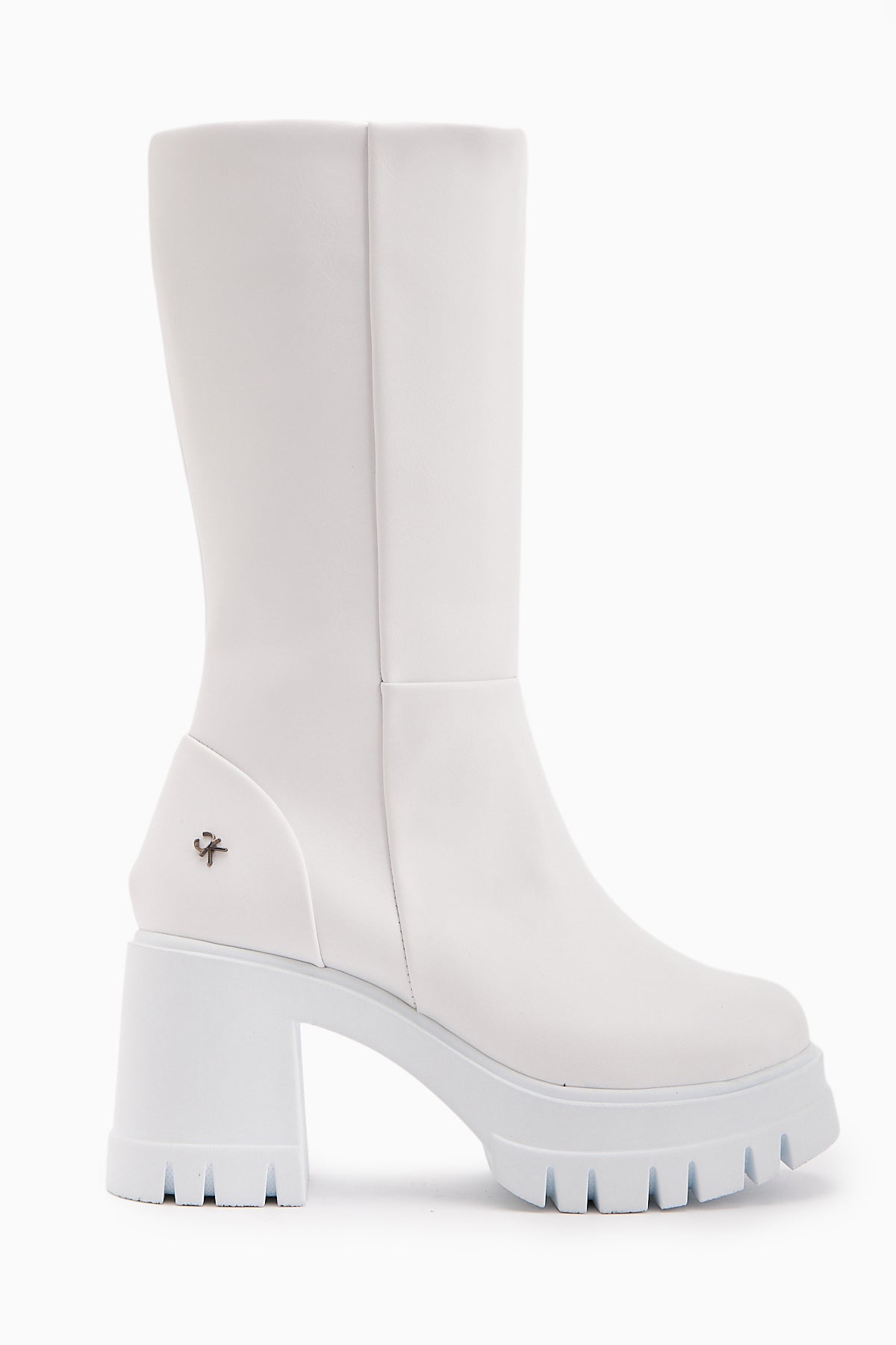 Chelsie Beyaz Yüksek Topuklu Platformlu Kısa Çizme