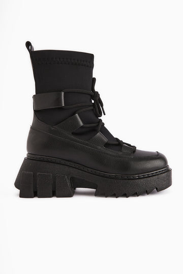 Casey Siyah Kalın Tabanlı Bağcıklı Kadın Bot