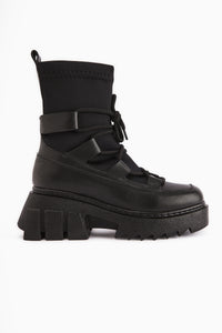 Casey Siyah Kalın Tabanlı Bağcıklı Kadın Bot