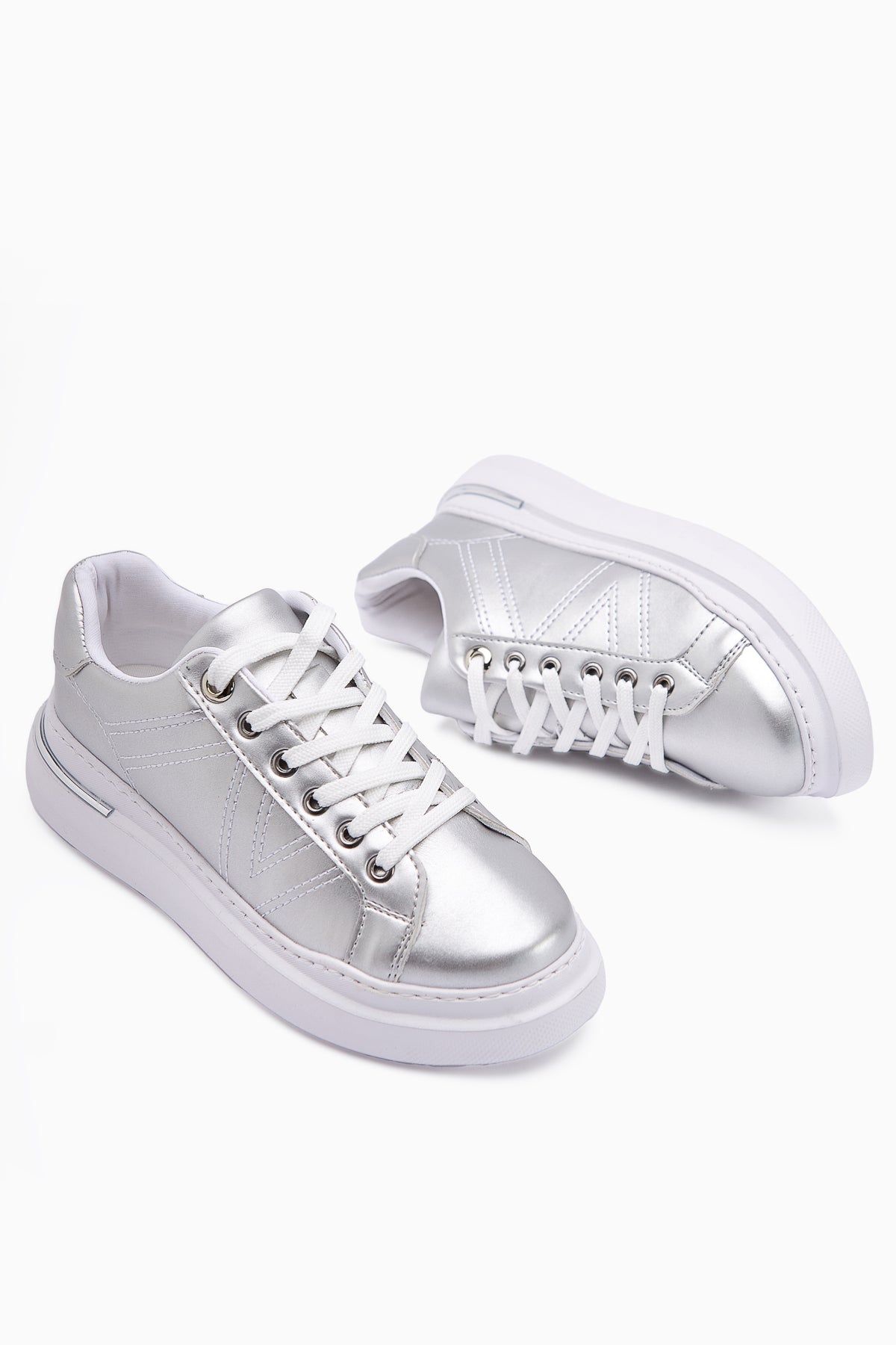 Anastazia Gümüş Topuk Detaylı Sneakers