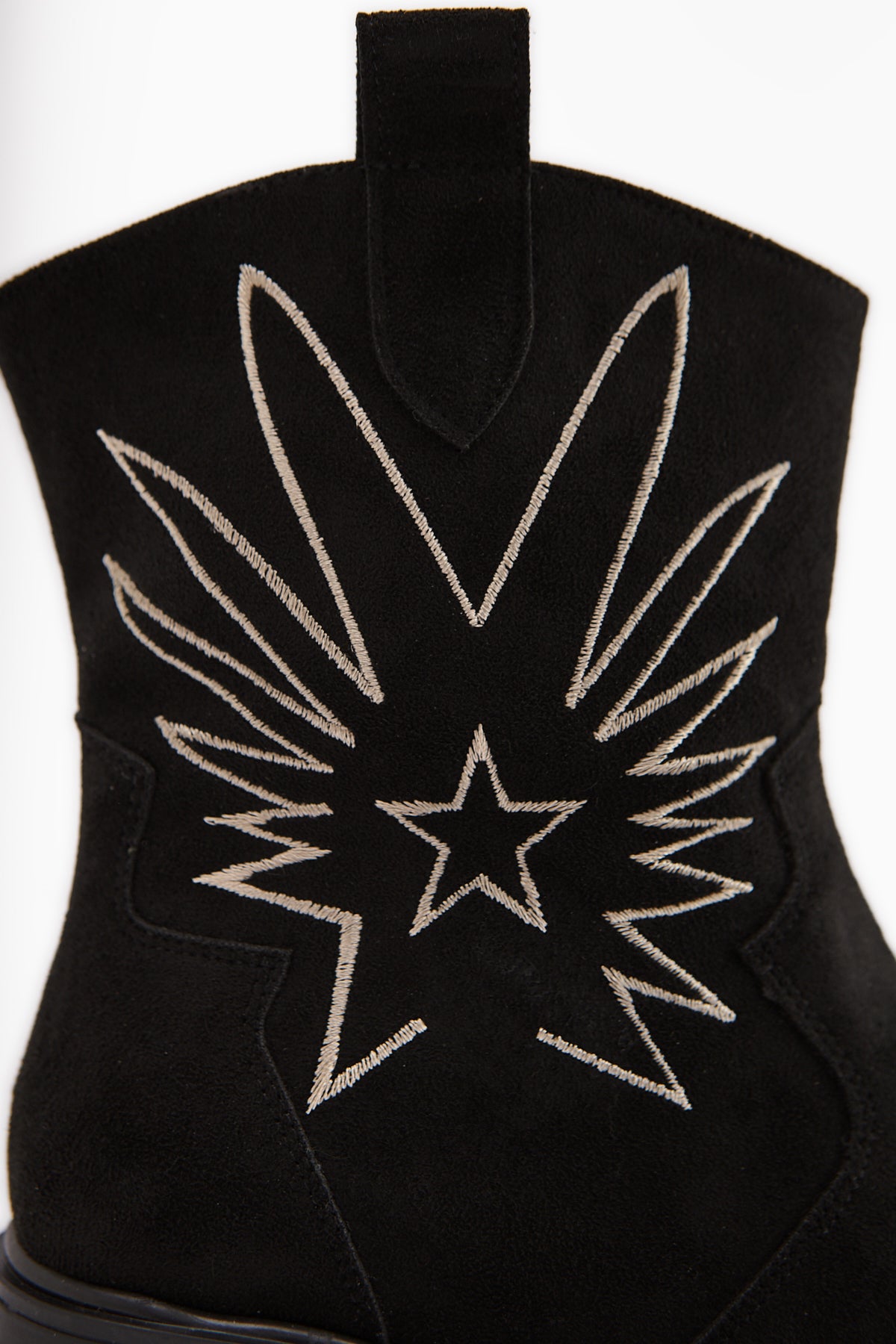 Anica Siyah Süet Nakışlı Kadın Bot