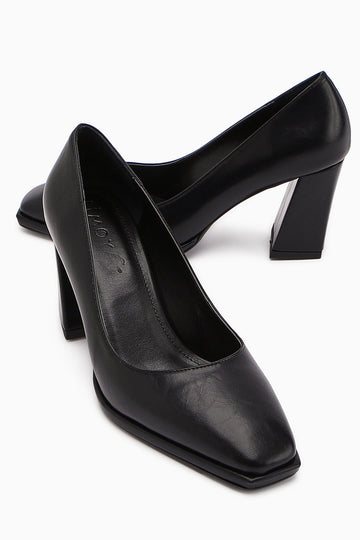 Doriana Siyah Küt Burunlu Kadın Topuklu Ayakkabı