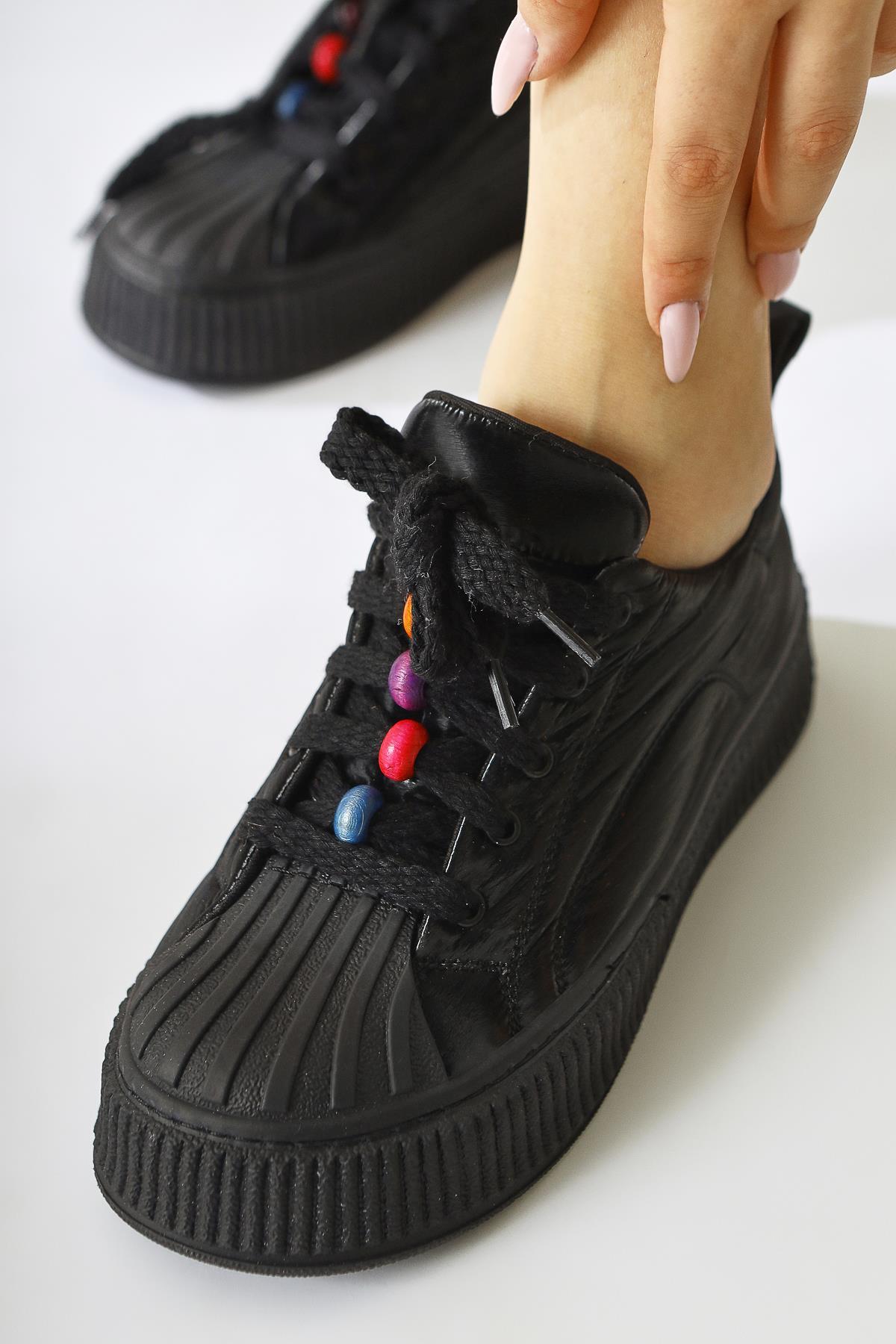 Chinda Siyah Paraşüt Kumaş Boncuk Detaylı Snakers