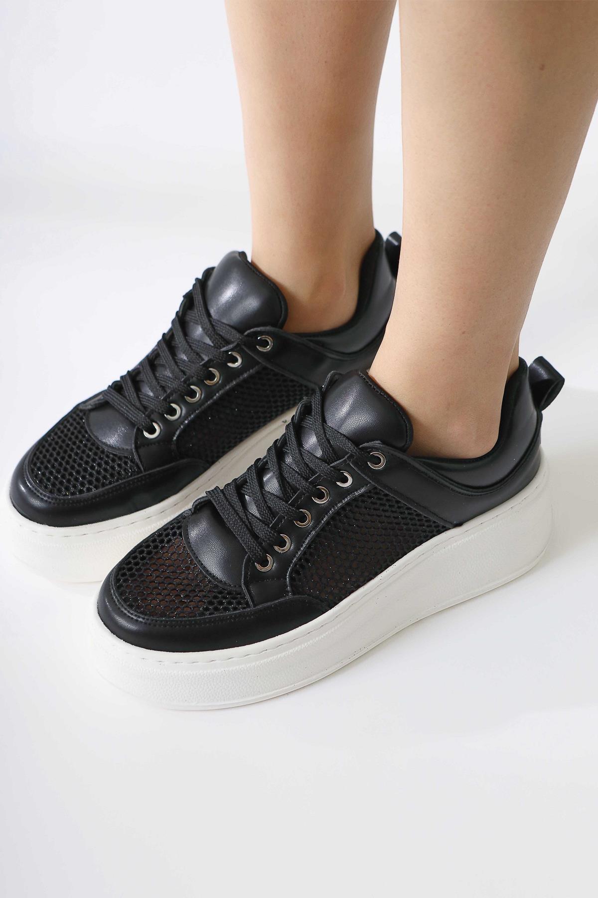 Emilina Siyah Fileli Bağcıklı Sneakers
