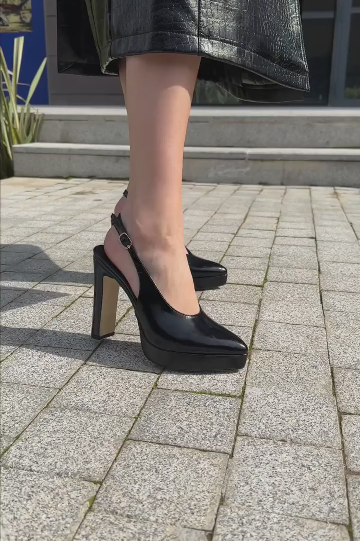 Ramia Siyah Sivri Burunlu Platform Topuklu Kadın Ayakkabı