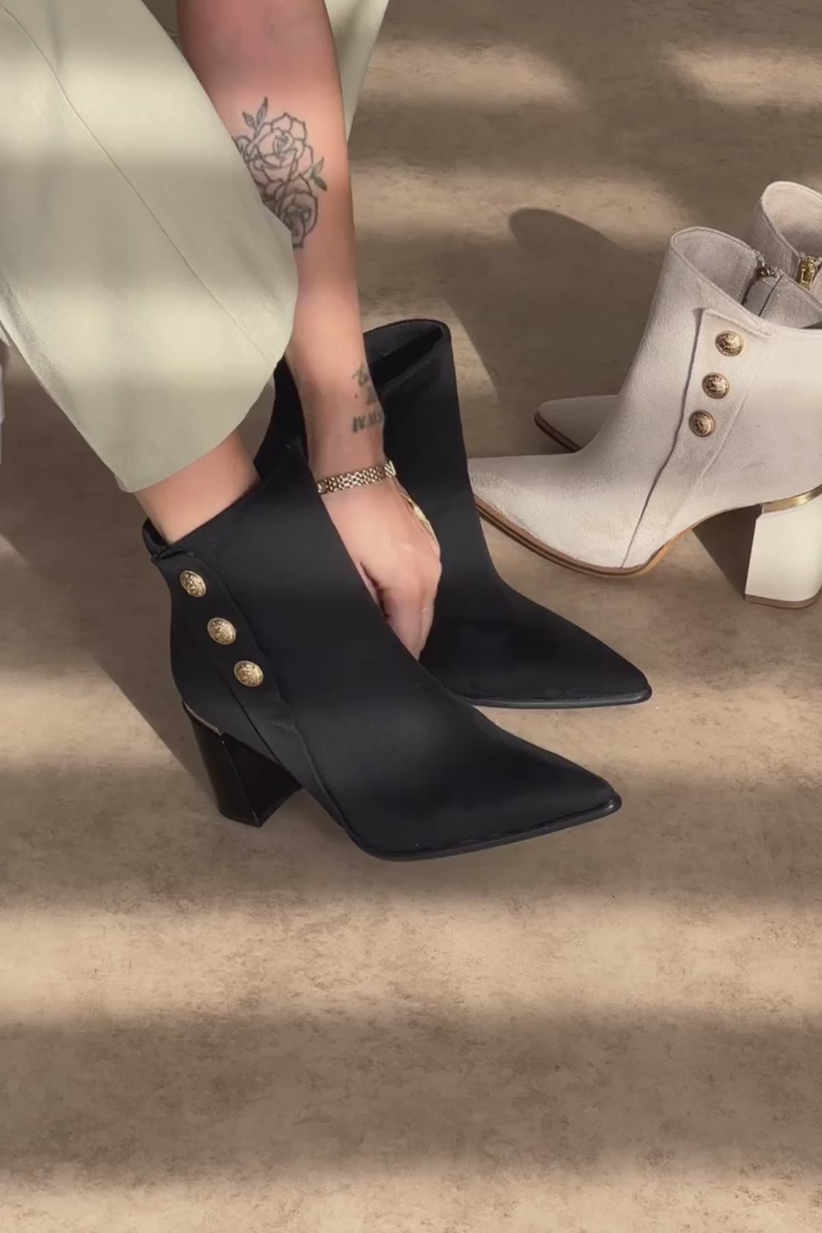 Mayvi Bej Süet Toka Detaylı Topuklu Kadın Bot