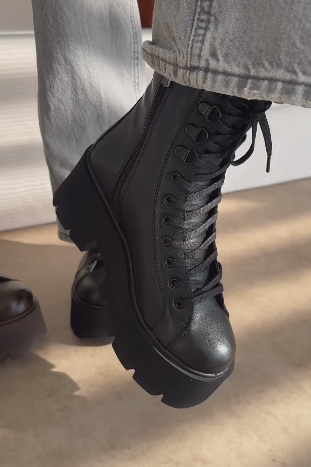 Brit Siyah Platform Topuklu Kadın Postal Bot