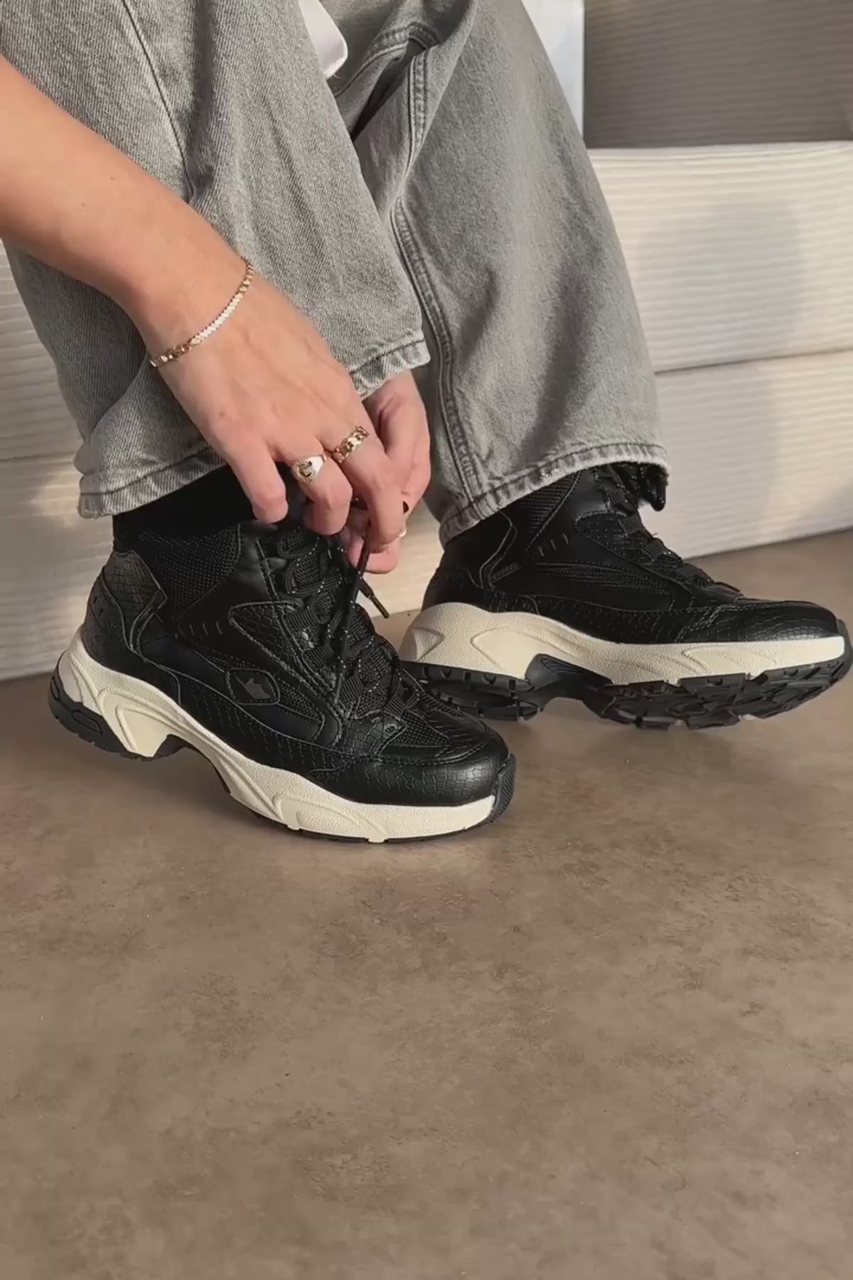 Nency Siyah Bağcıklı Kadın Spor Bot