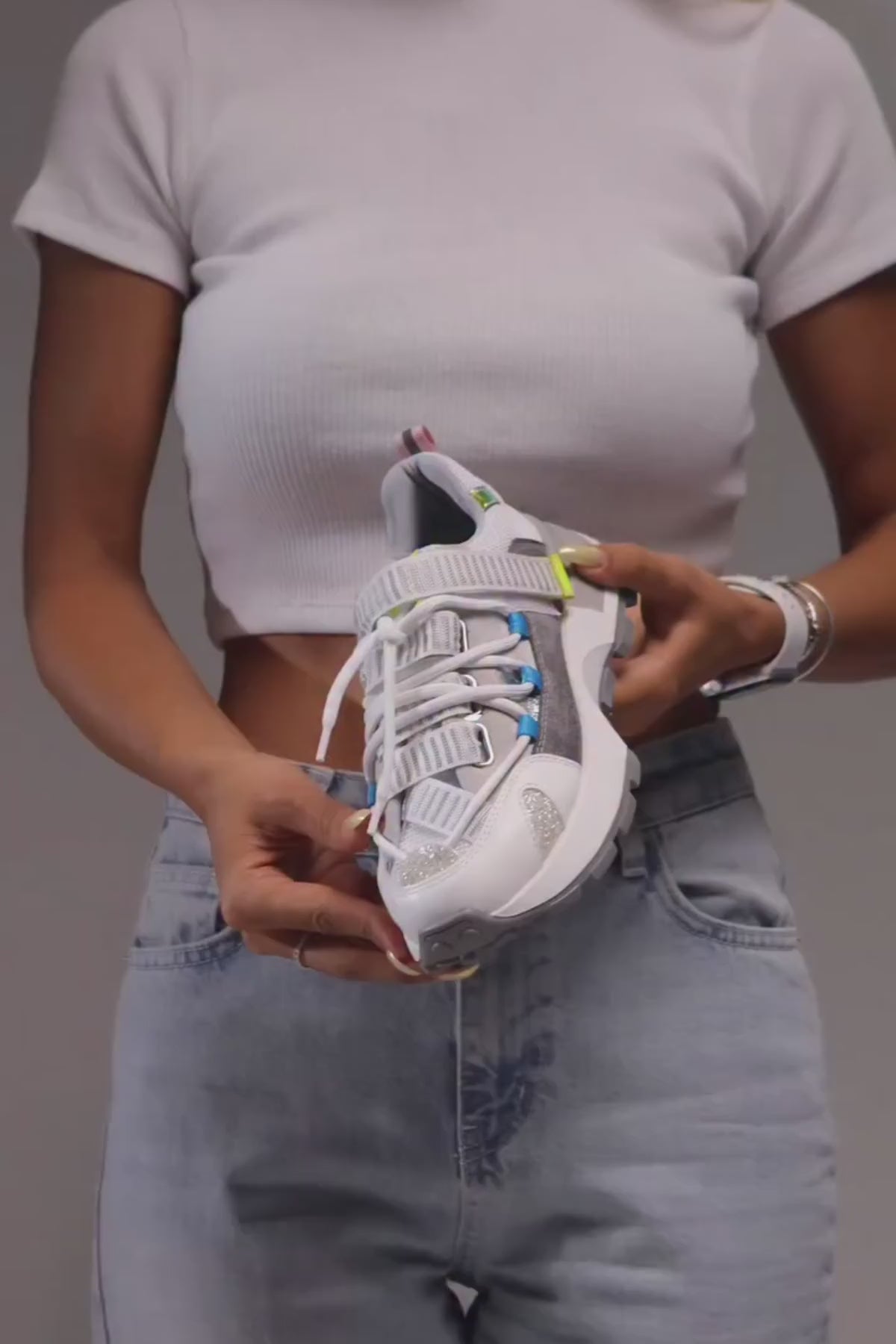 Nely Beyaz Asimetrik Bağcıklı Sneakers