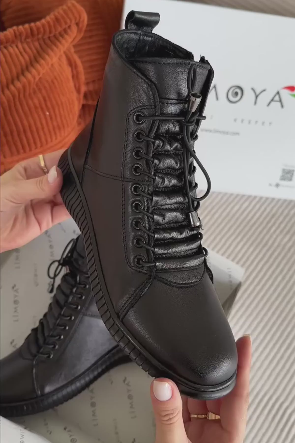 Jina Hakiki Deri Siyah Bağcıklı Kadın Bot